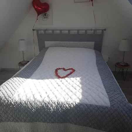 Holiday home Au Bonheur Des Hirondelles