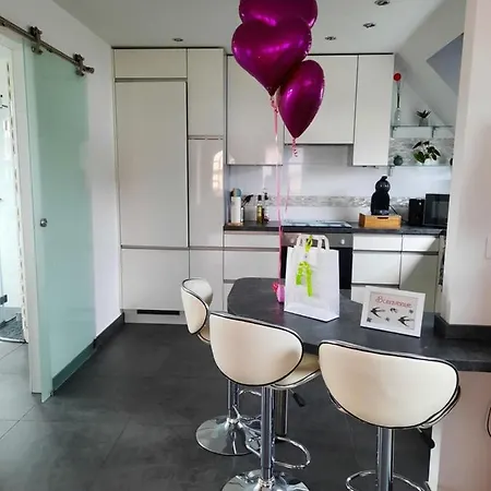 Au Bonheur Des Hirondelles